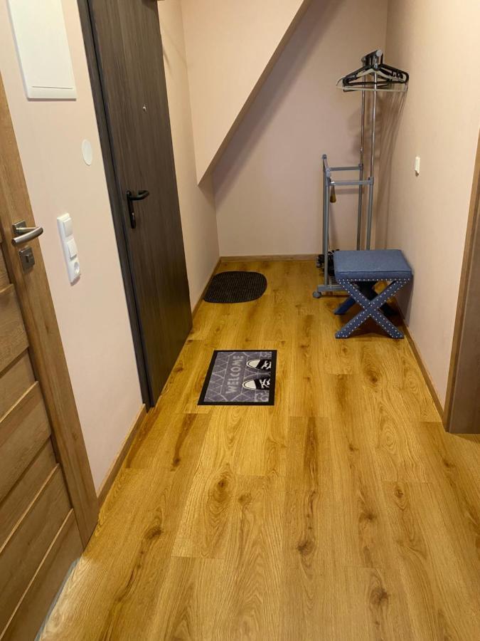 Schoene Drei Raumwohnung. Hell,Stilvoll, Gemuetlich. Borna Esterno foto